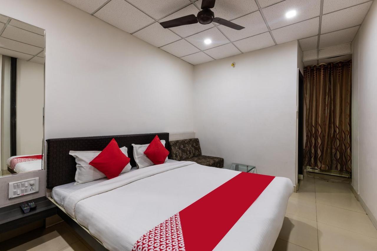 Capital O 47403 Hotel Manjeet Bhopal Exterior foto